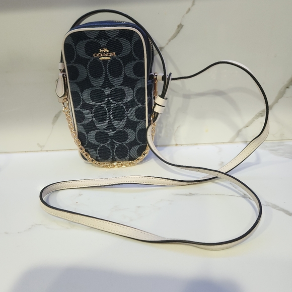 North/South Crossbody In Signature Jacquard NWT - Picture 2 of 11